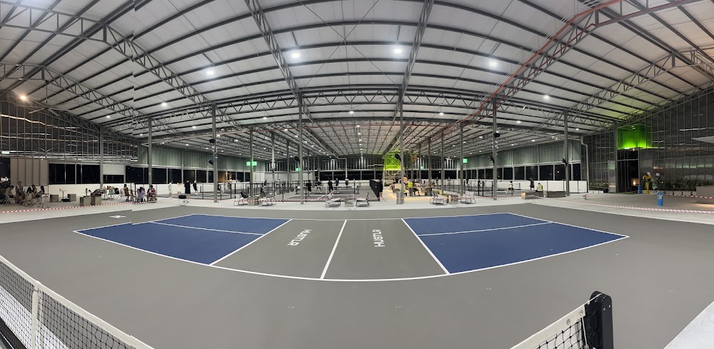 HUSTLR Pickleball & Social Club
